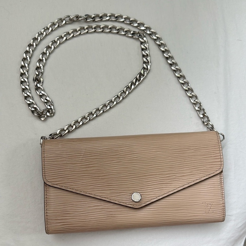 Louis Vuitton EPI Sarah Envelope Wallet